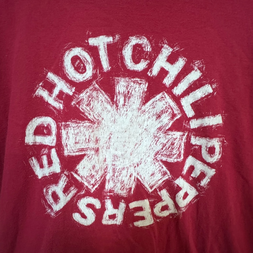 Red Hot Chili Peppers Rock Red & White High End Men's XL T-Shirt MINTY - Picture 2 of 4